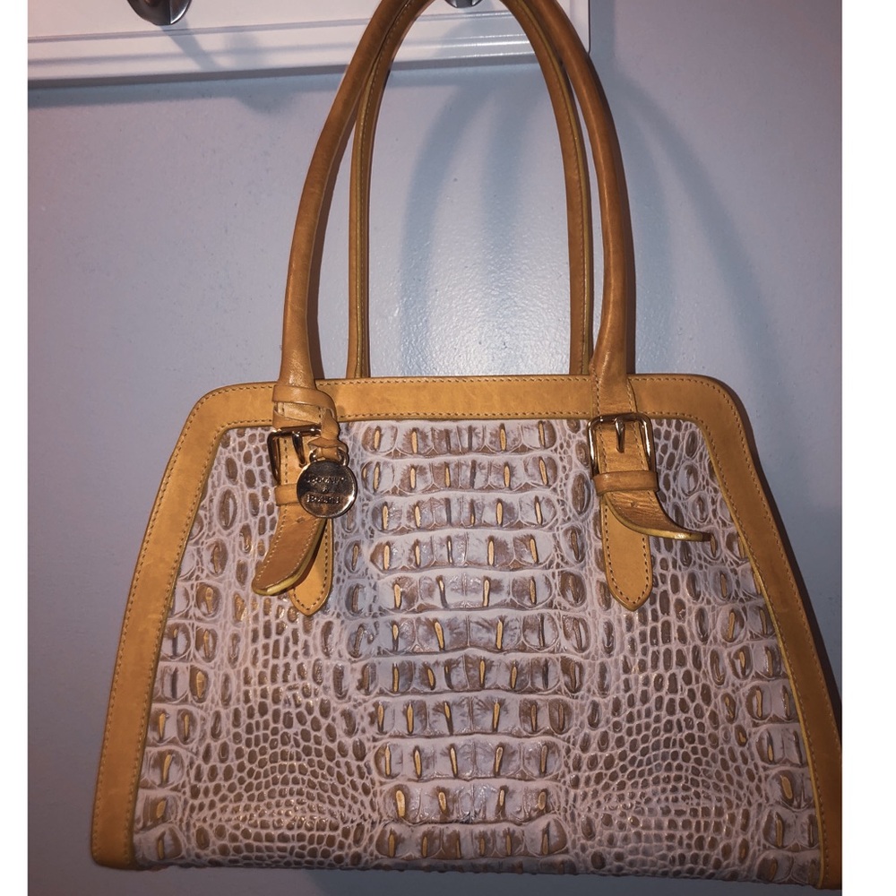EXCLUSIVE Dooney&bourke crocembossed leather purse